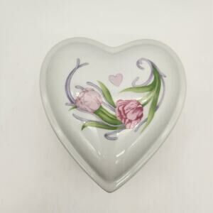 Vintage Large Heart-Shaped Ceramic Trinket Box With Tulip‎ Motif & Hearts Boho